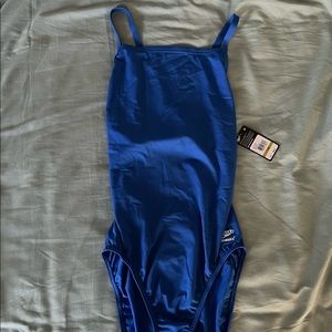 NWT Speedo size 14/40